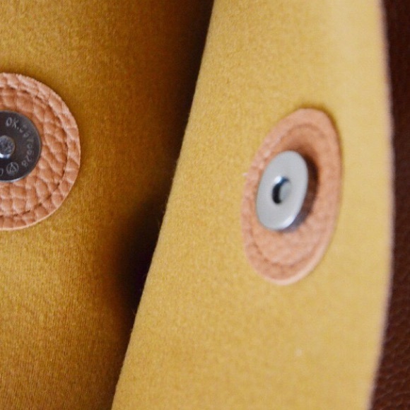 “Carrying the World on My Shoulder” - Picture 7 of 8